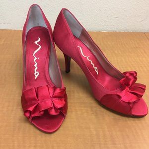 NWOT - red satin pumps-Sz 6M